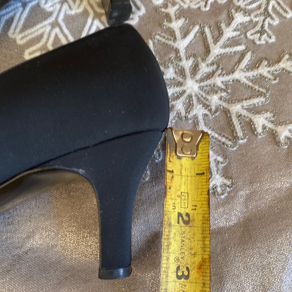 SALVATORE FERRAGAMO Black Pumps NARROW - Picture 13 of 16